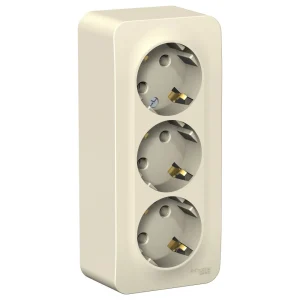 Systeme Electric Blanca наруж Молочная Розетка 3-ая с/з без шторок 16А, 250В, изолир. пластина