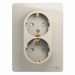 Systeme Electric Glossa Молочный Розетка 2-ая с/з со шторками (в сборе)