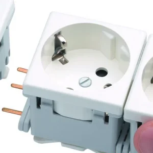 Simon Connect Белая Розетка 2к+з Schuko 45х45мм, быстрое соединение